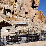 Has Cave Hotel 2*