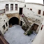 Has Cave Hotel 2*