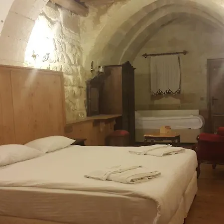 Has Cave Hotell 2*